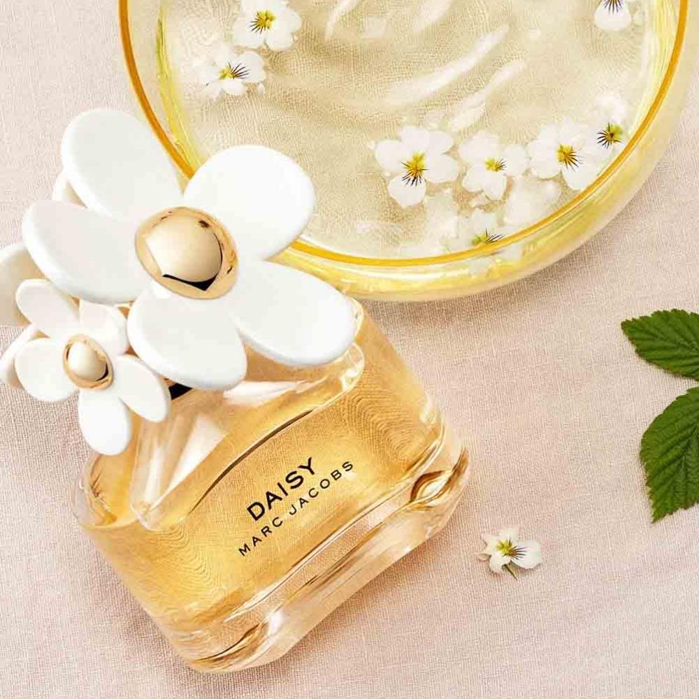 Marc Jacobs Daisy EDT 50 ml Kadın Parfümü